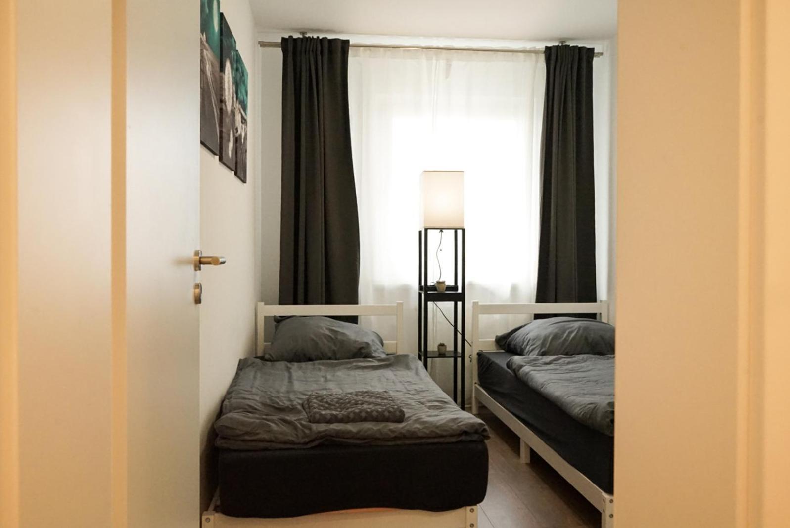 Moeblierte 3-Zimmer-Wohnung Nahe Duesseldorf In Duisburg-Sued Exteriér fotografie